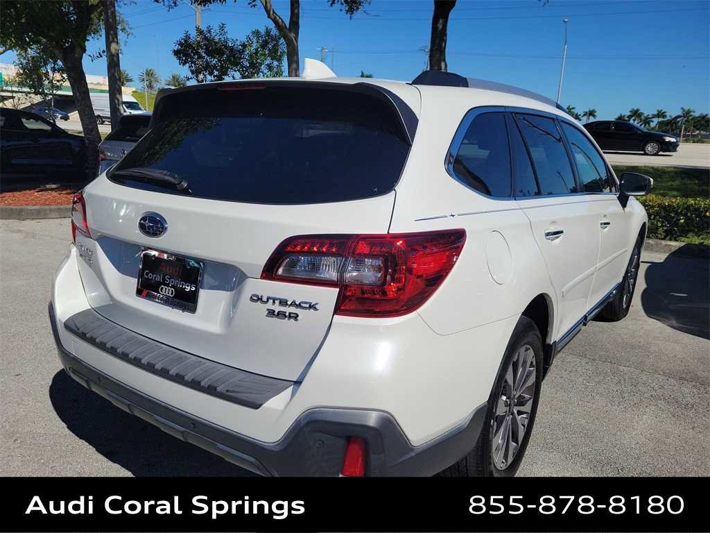 Used 2019 Subaru Outback 3.6R Touring image 4