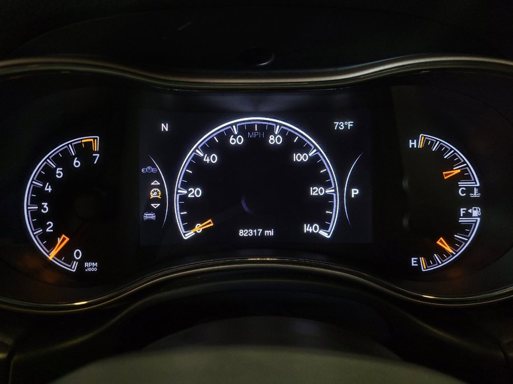 Used 2016 Jeep Grand Cherokee Laredo RWD image 23