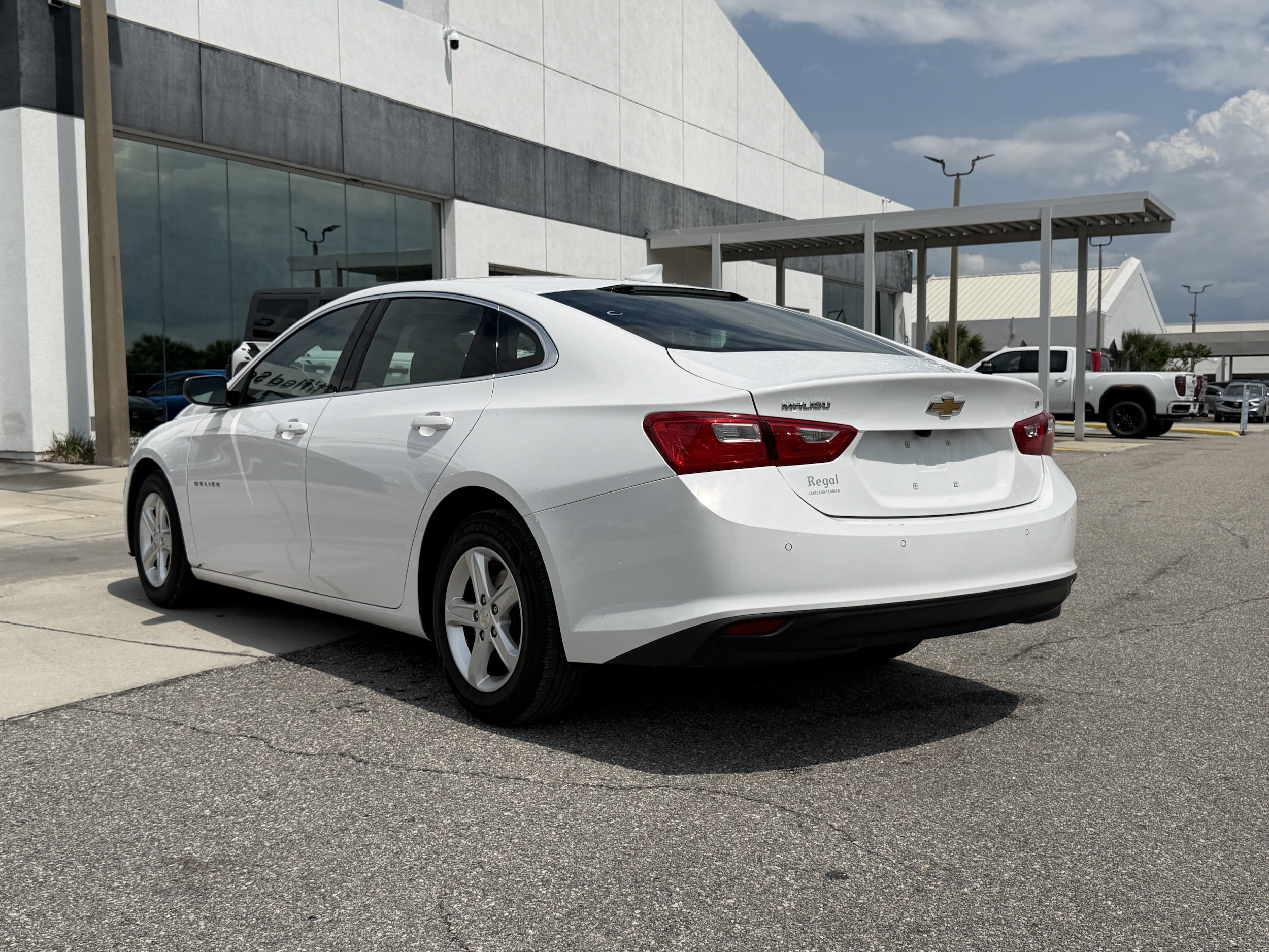 Used 2024 Chevrolet Malibu LT FWD image 5