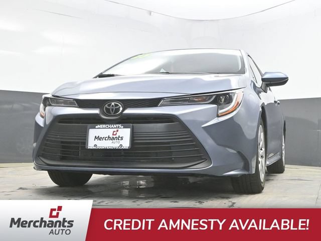Used 2025 Toyota Corolla LE FWD image 30