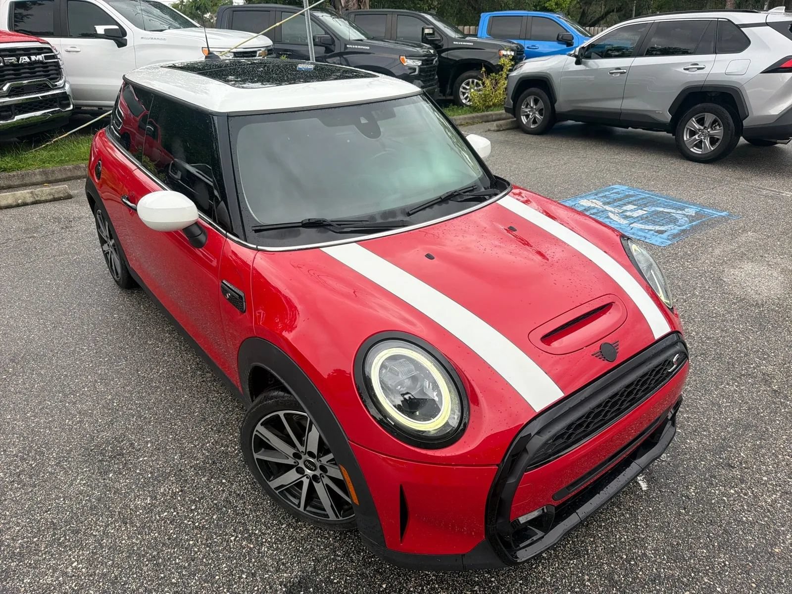 Used 2024 MINI Cooper S FWD image 9