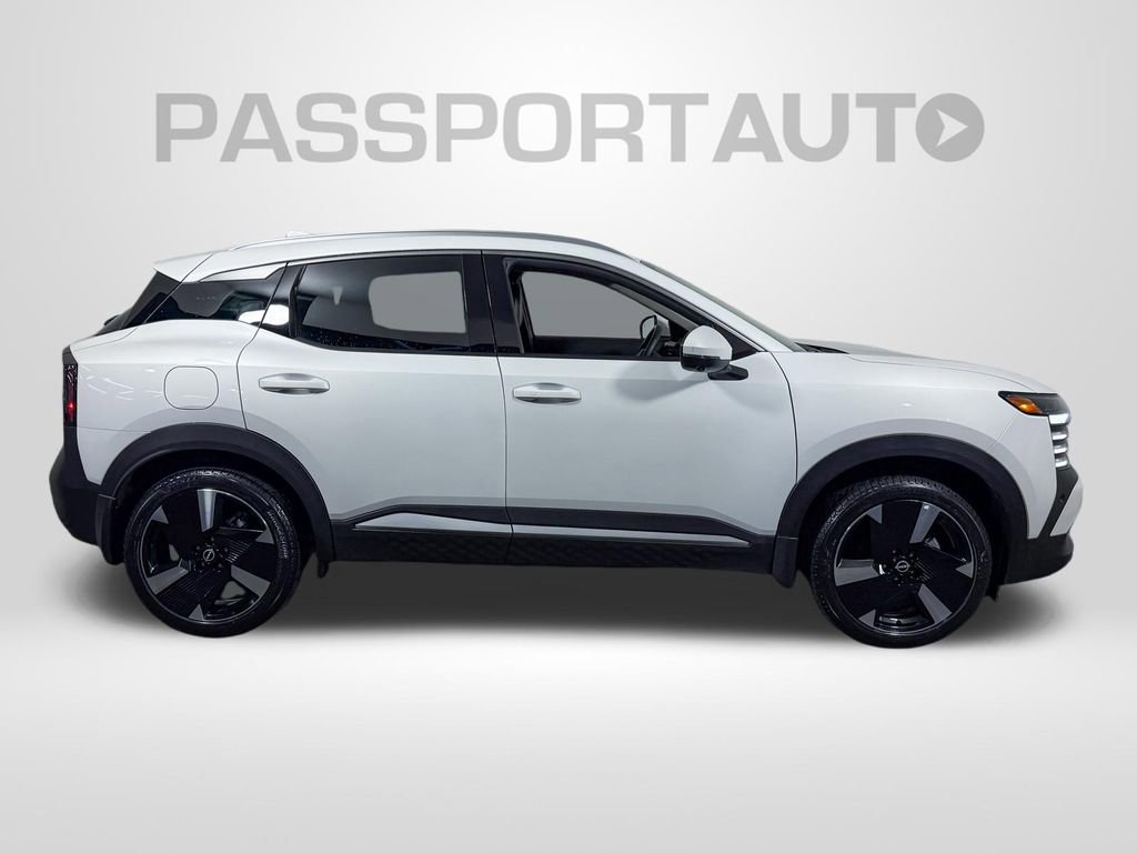 Certified 2025 Nissan Kicks SR w/ SR Premium Package AWD/4WD image 12