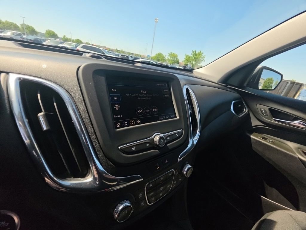 Used 2023 Chevrolet Equinox LT AWD/4WD image 19