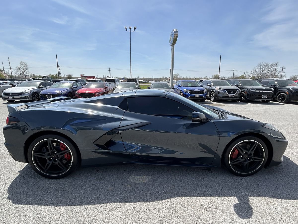 Used 2021 Chevrolet Corvette Stingray Premium Conv w/ Z51 Performance Package image 3