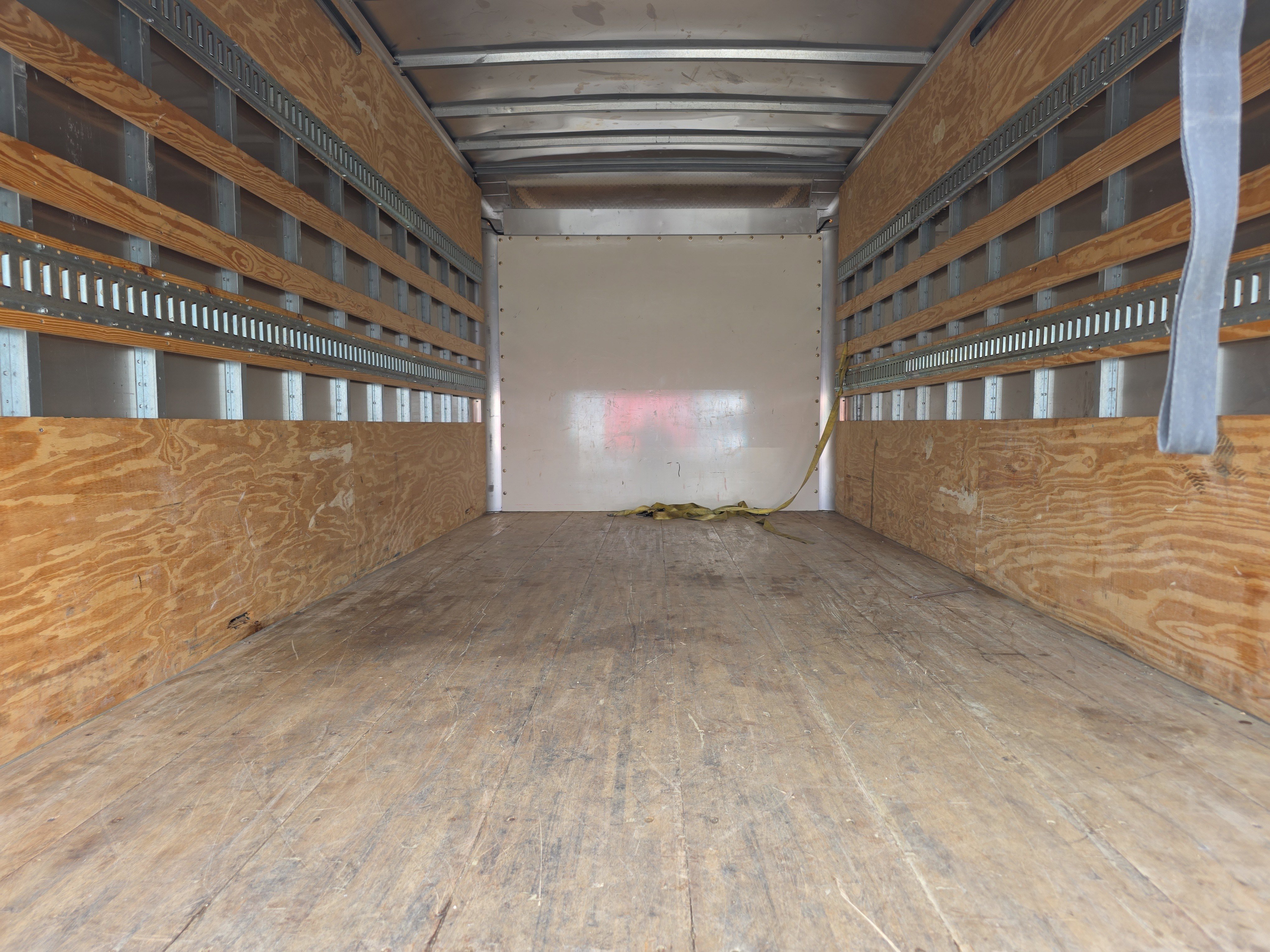 Used 2024 Chevrolet Low Cab Forward RWD image 10