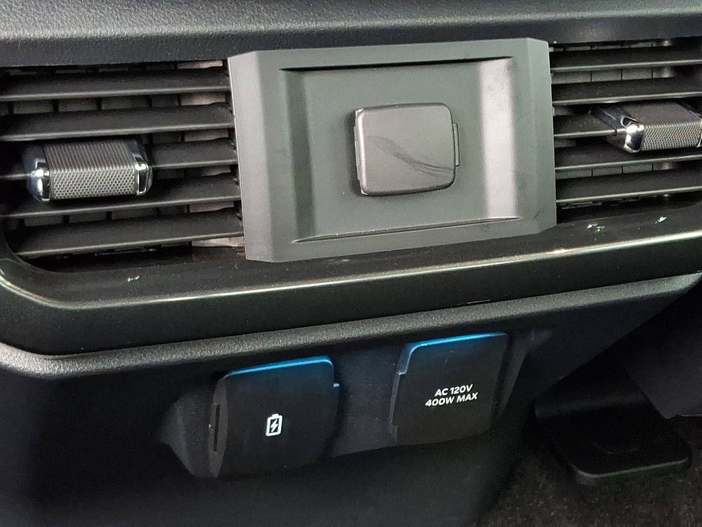 Certified 2022 Ford F150 XLT w/ Equipment Group 302A High image 11