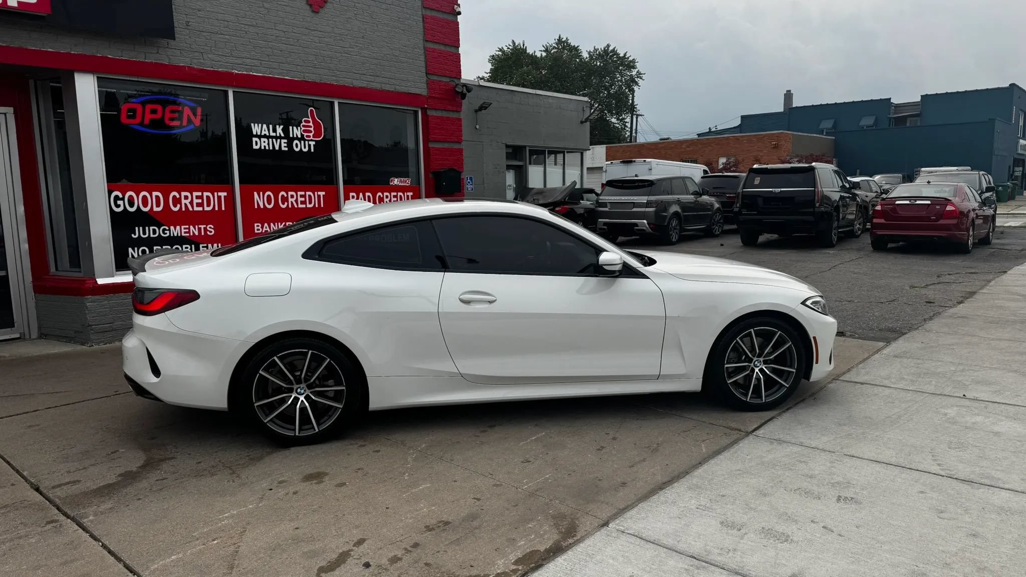 Used 2021 BMW 430i Coupe w/ Convenience Package RWD image 3