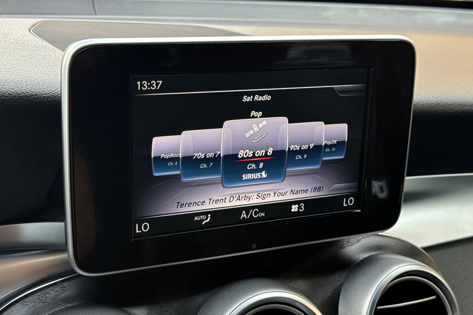 Used 2018 Mercedes-Benz GLC 300 4MATIC image 18