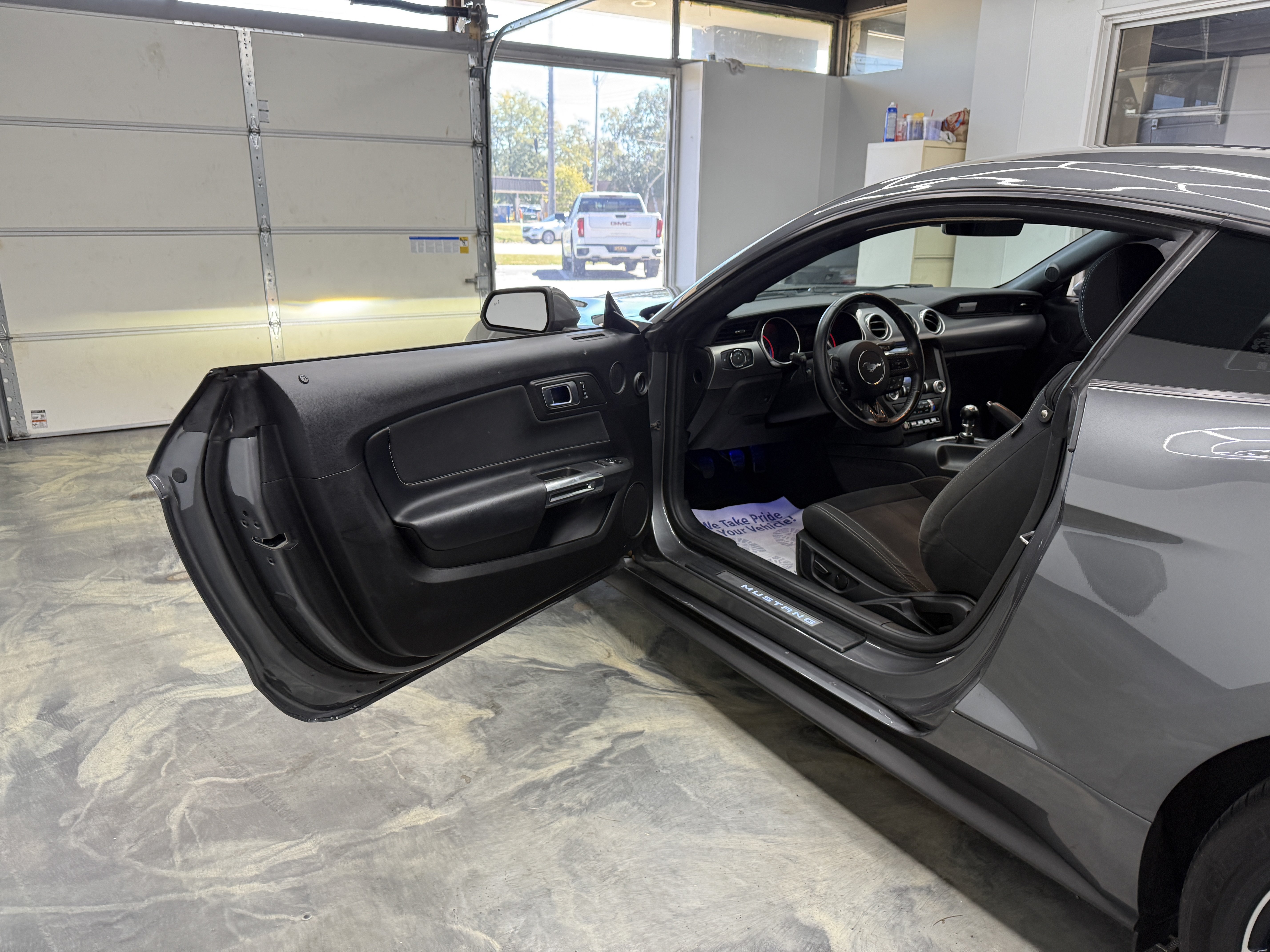 Used 2021 Ford Mustang GT RWD image 8