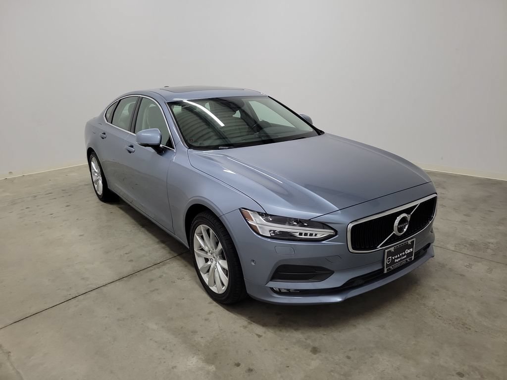 Used 2017 Volvo S90 T6 Momentum w/ Vision Package AWD/4WD image 4