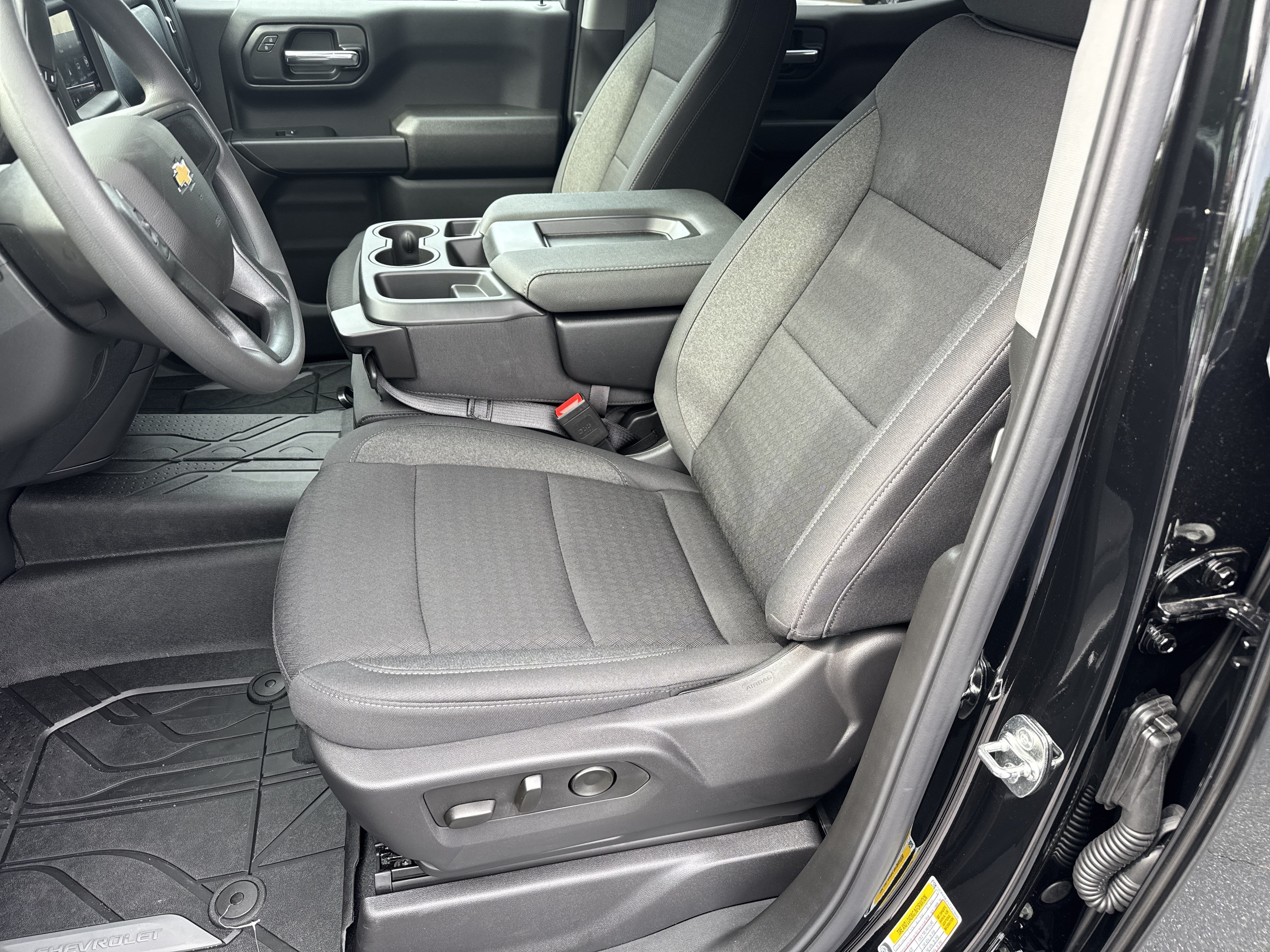 New 2026 Chevrolet Silverado 1500 Custom RWD image 9