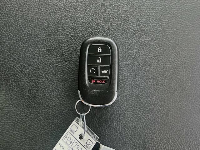 Used 2025 Honda Pilot EX-L image 33