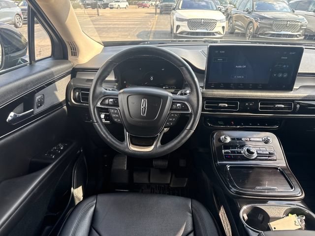 Certified 2023 Lincoln Nautilus AWD w/ Premium Package image 17