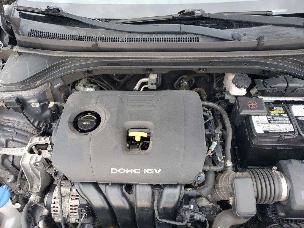 Used 2018 Hyundai Elantra SE image 11