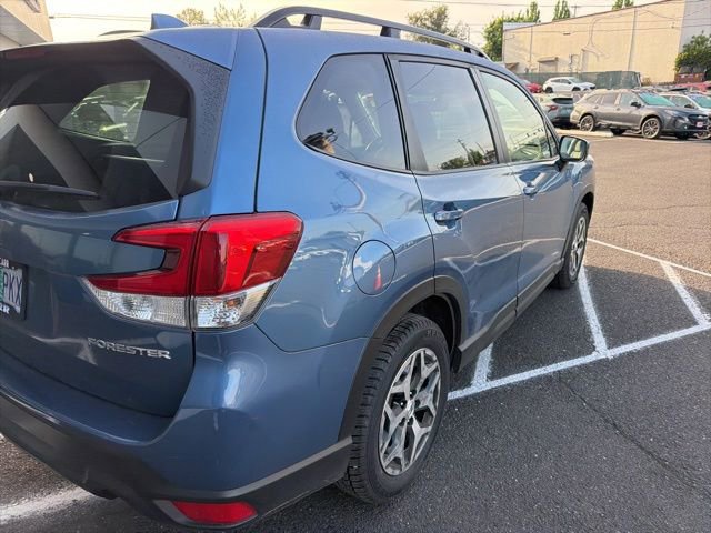 Used 2023 Subaru Forester Premium AWD/4WD image 8