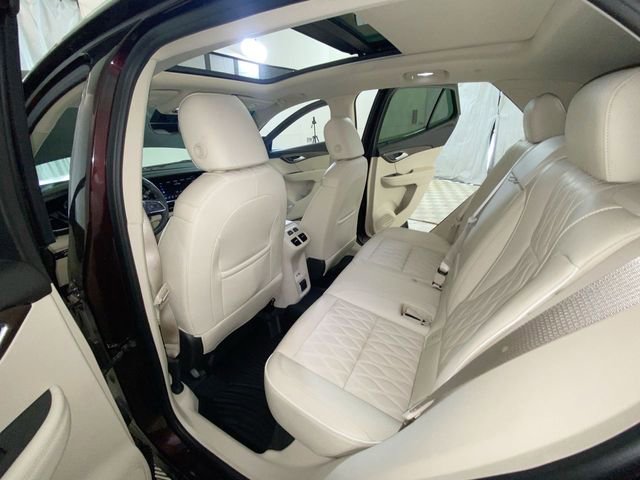 Used 2023 Buick Envision Avenir image 29