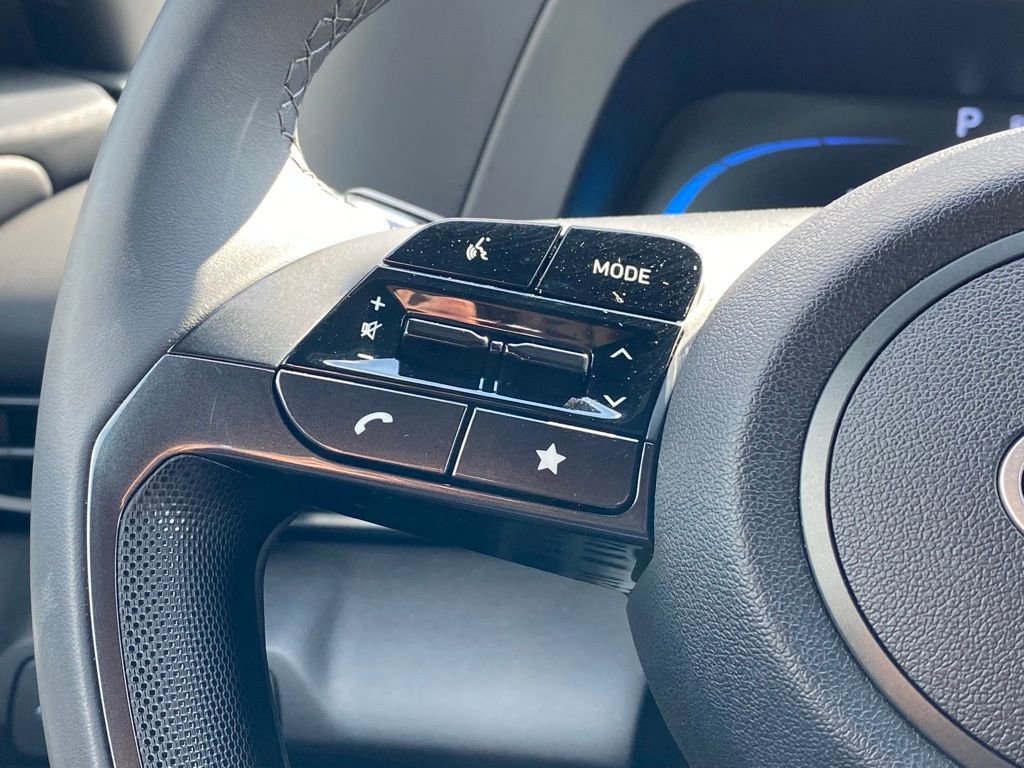 Used 2025 Hyundai Elantra Sport image 18