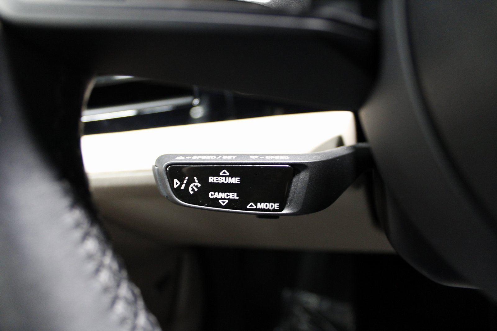 Certified 2021 Porsche Taycan image 29