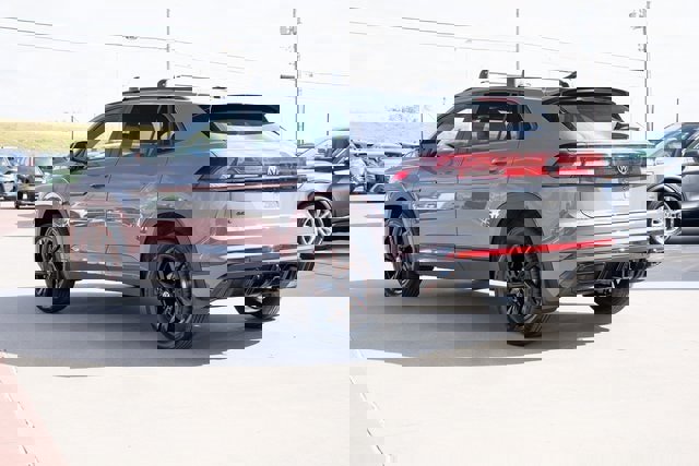 New 2026 Volkswagen Atlas Cross Sport SEL R-Line image 4