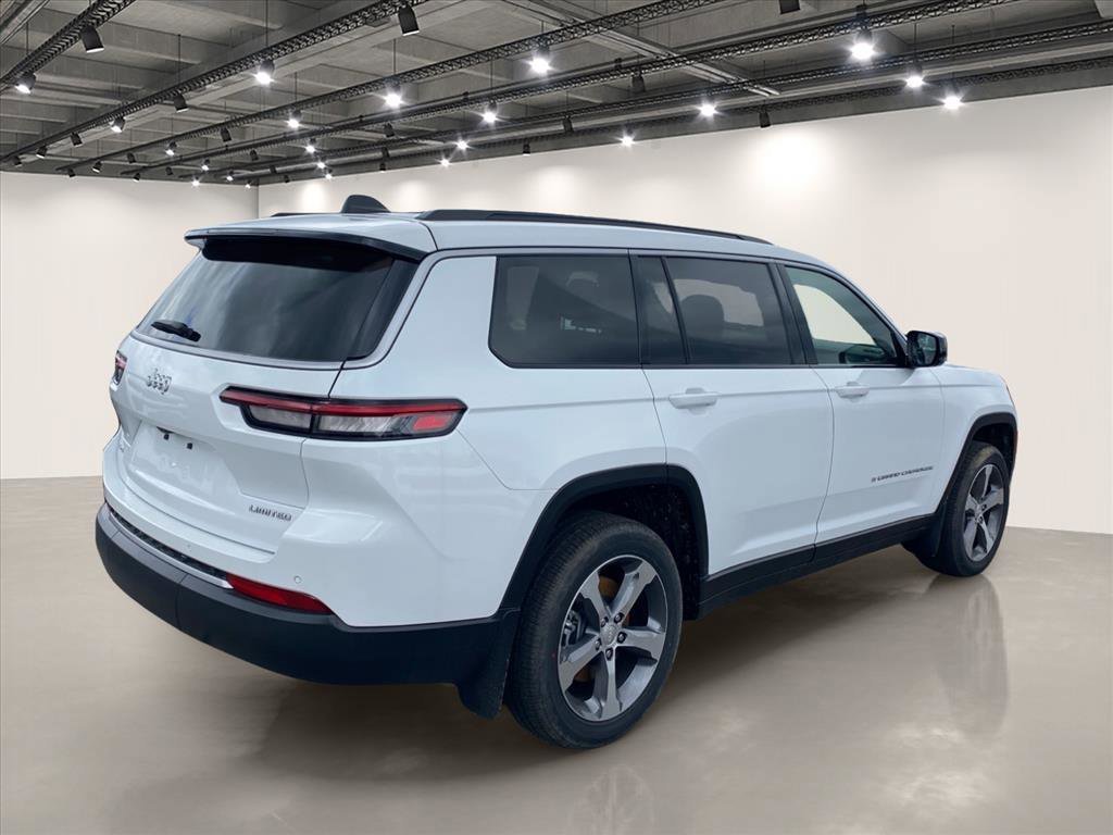 New 2026 Jeep Grand Cherokee L Limited w/ Trailer Tow Package AWD/4WD image 4