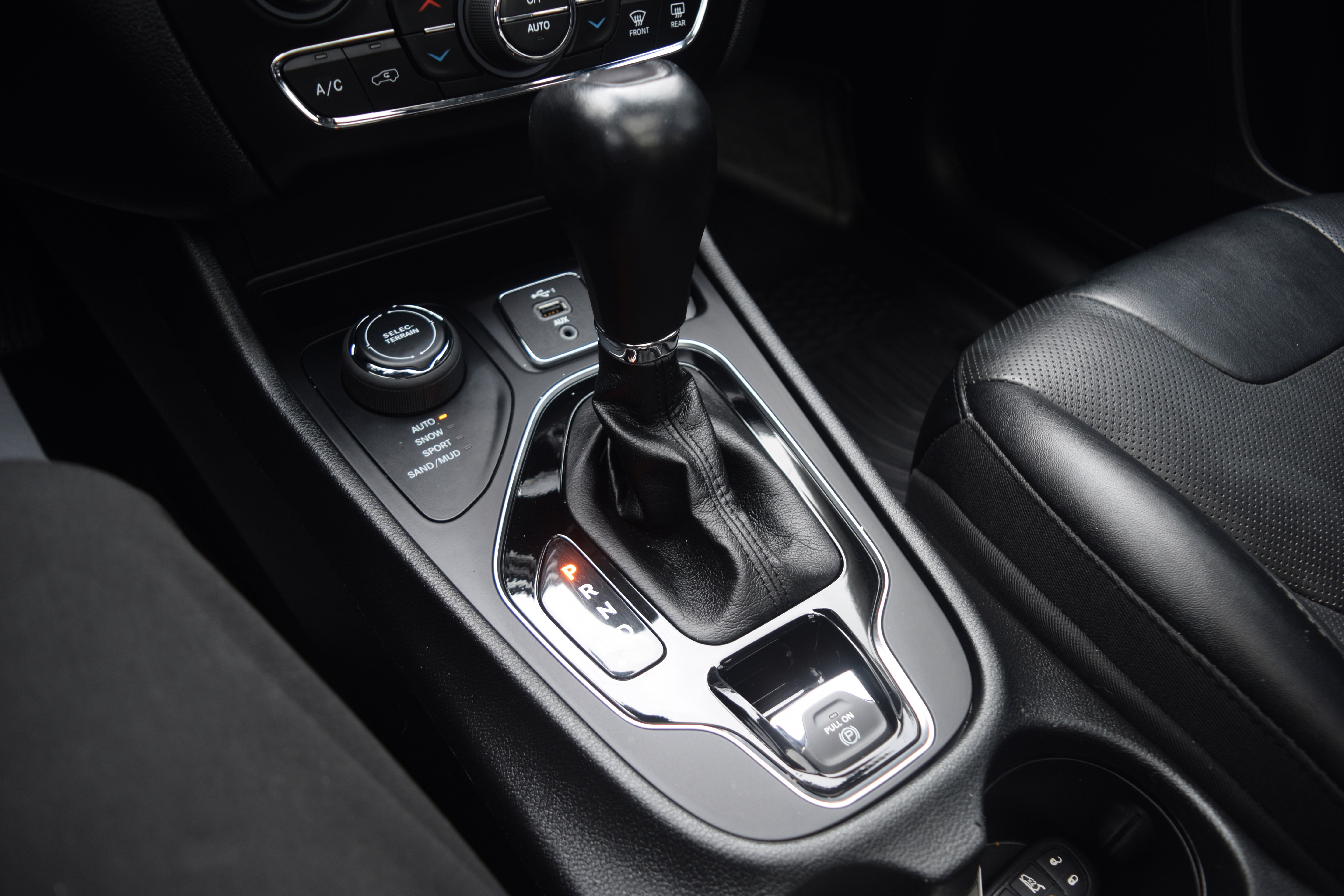 Used 2022 Jeep Cherokee Limited image 13