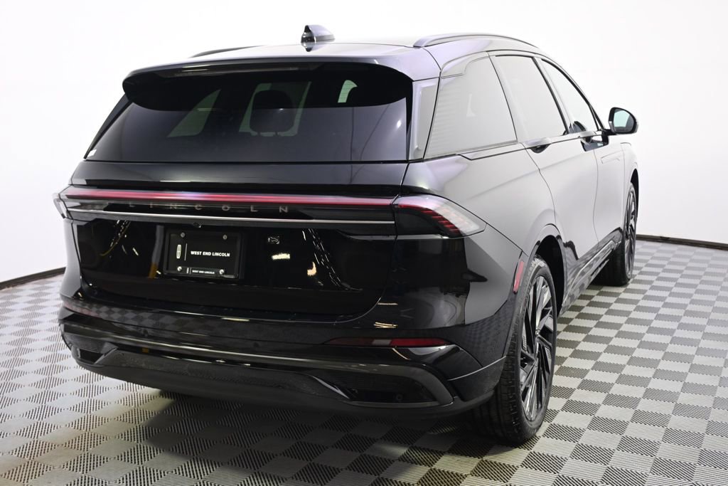 New 2026 Lincoln Nautilus Reserve w/ Jet Appearance Package AWD/4WD image 6