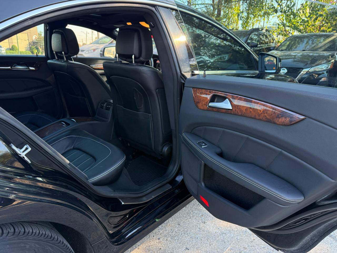 Used 2014 Mercedes-Benz CLS 550 4MATIC w/ Premium 1 Package image 20