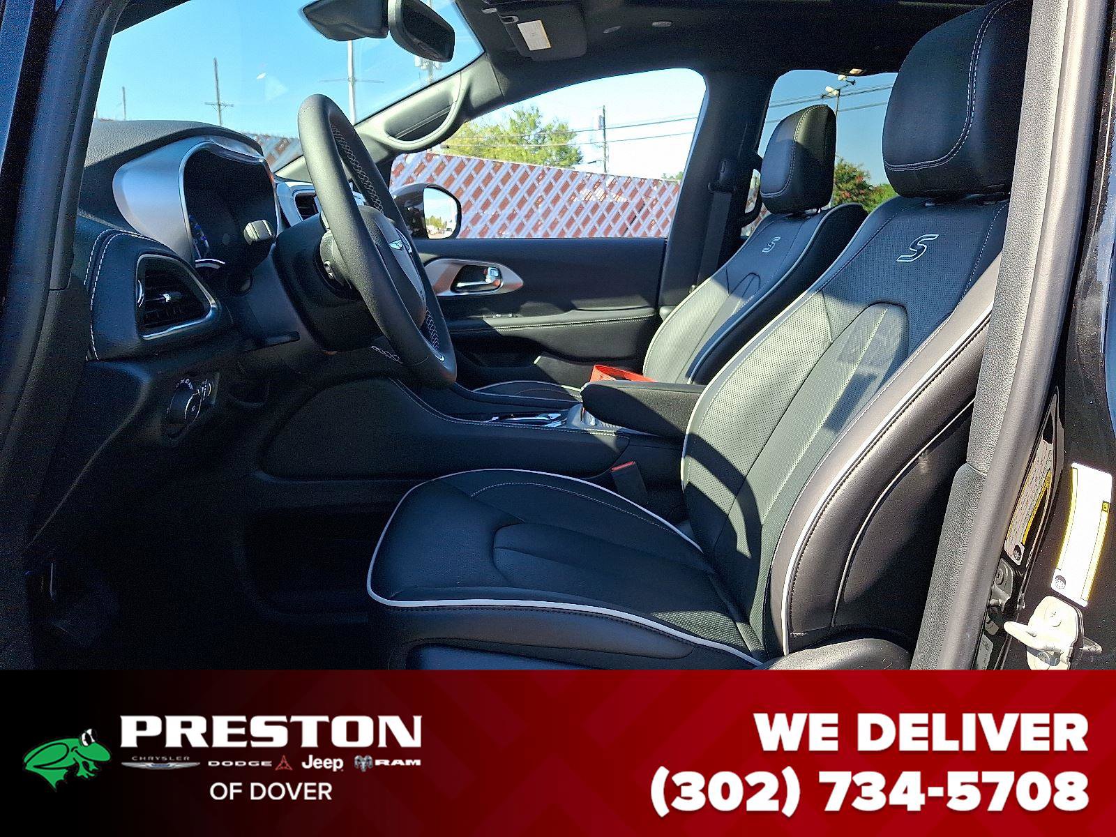 New 2026 Chrysler Pacifica Limited w/ S Appearance Package image 15