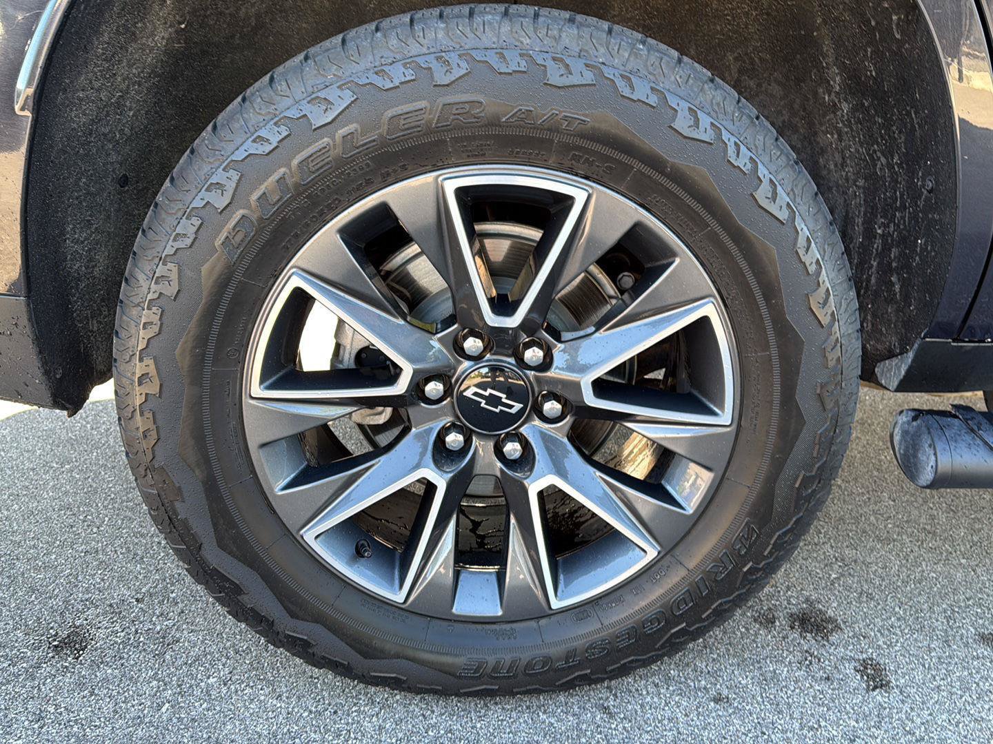 Used 2023 Chevrolet Tahoe Z71 w/ Luxury Package AWD/4WD image 14
