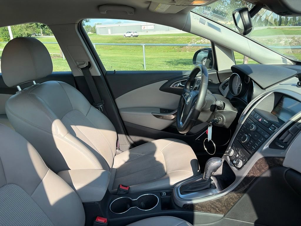 Used 2014 Buick Verano Convenience FWD image 30
