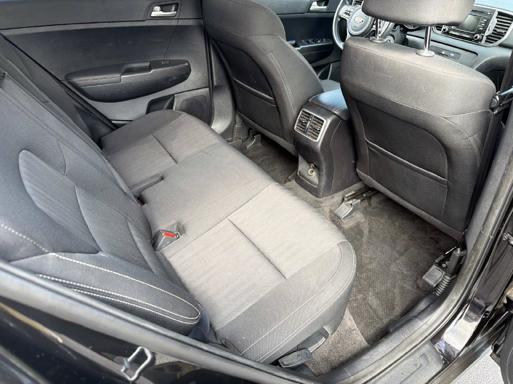 Used 2019 Kia Sportage LX FWD image 38