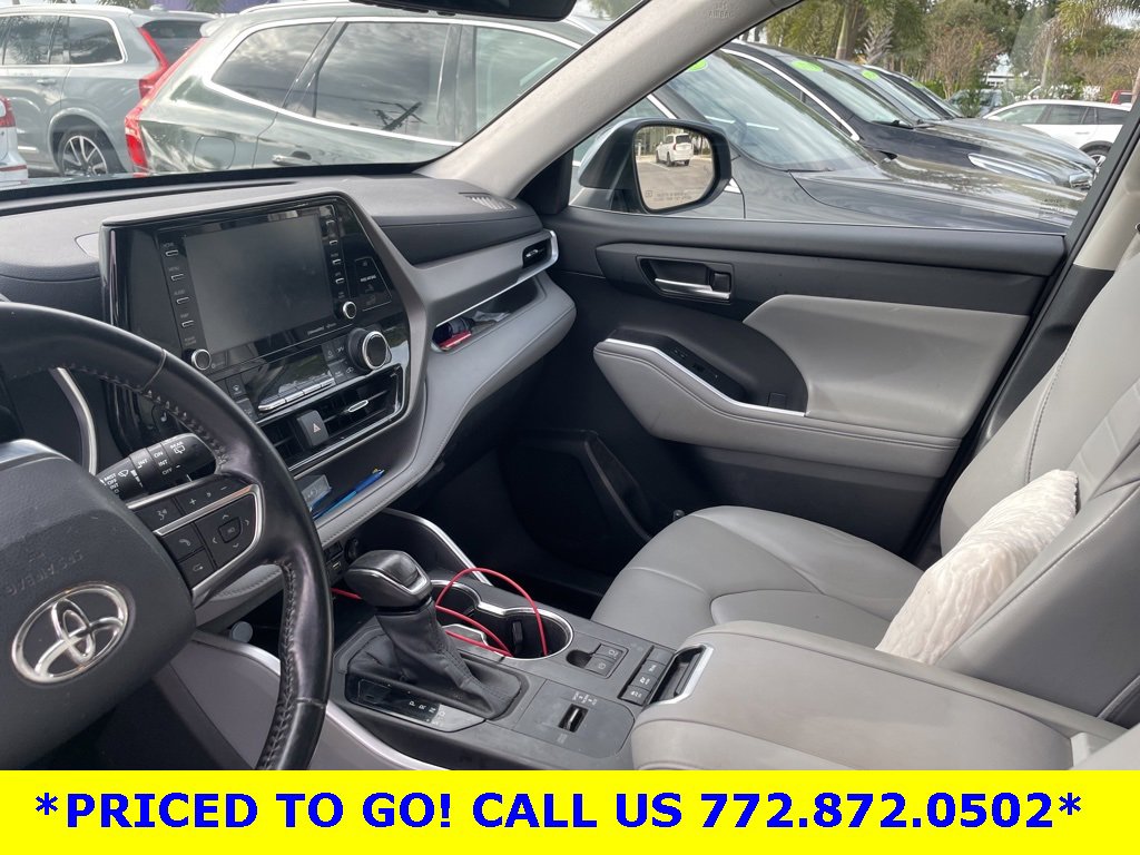 Used 2021 Toyota Highlander XLE image 4