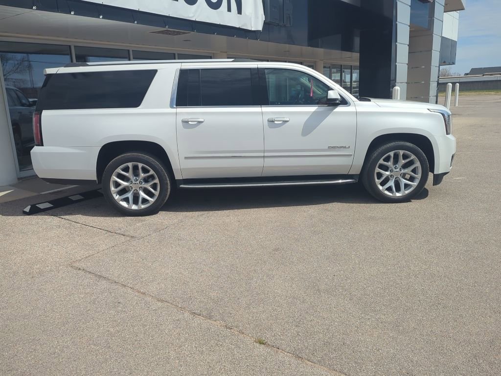 Used 2020 GMC Yukon XL Denali w/ Open Road Package image 5
