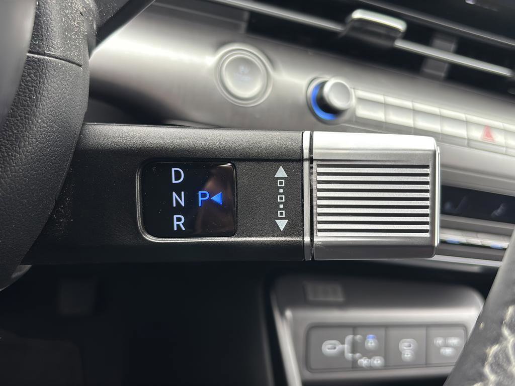 Certified 2024 Hyundai Kona SEL FWD image 30