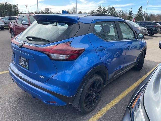 Used 2024 Nissan Kicks SR w/ SR Premium Package FWD image 3