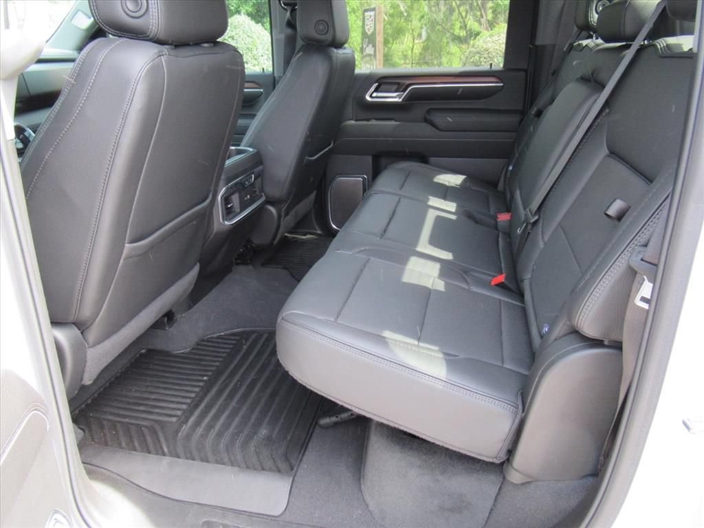 Used 2024 GMC Sierra 2500 Denali w/ Denali Reserve Package AWD/4WD image 36