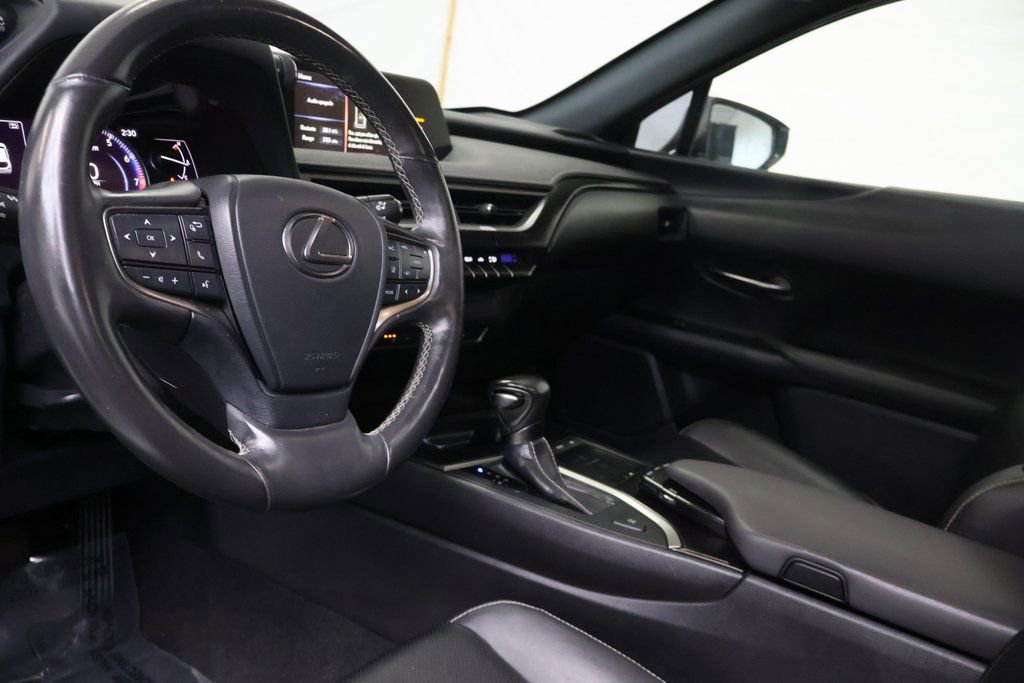 Used 2020 Lexus UX 200 200 Base w/ Premium Package image 18