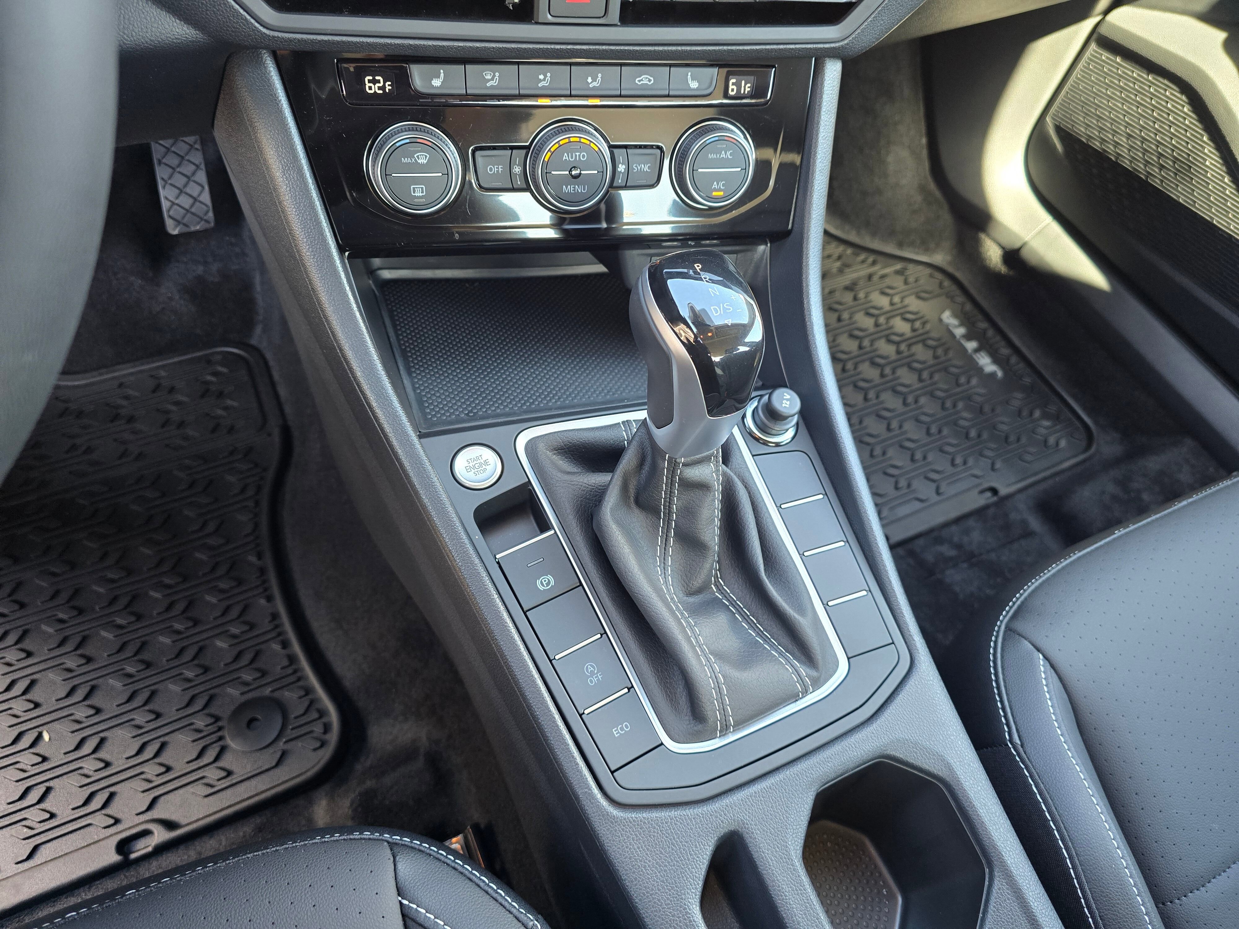Used 2024 Volkswagen Jetta SE w/ Black Wheel Package FWD image 52