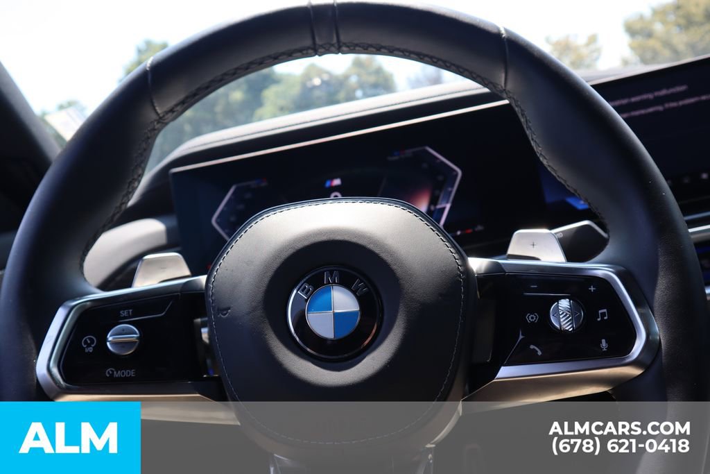 Used 2025 BMW 740i w/ Premium Package image 32