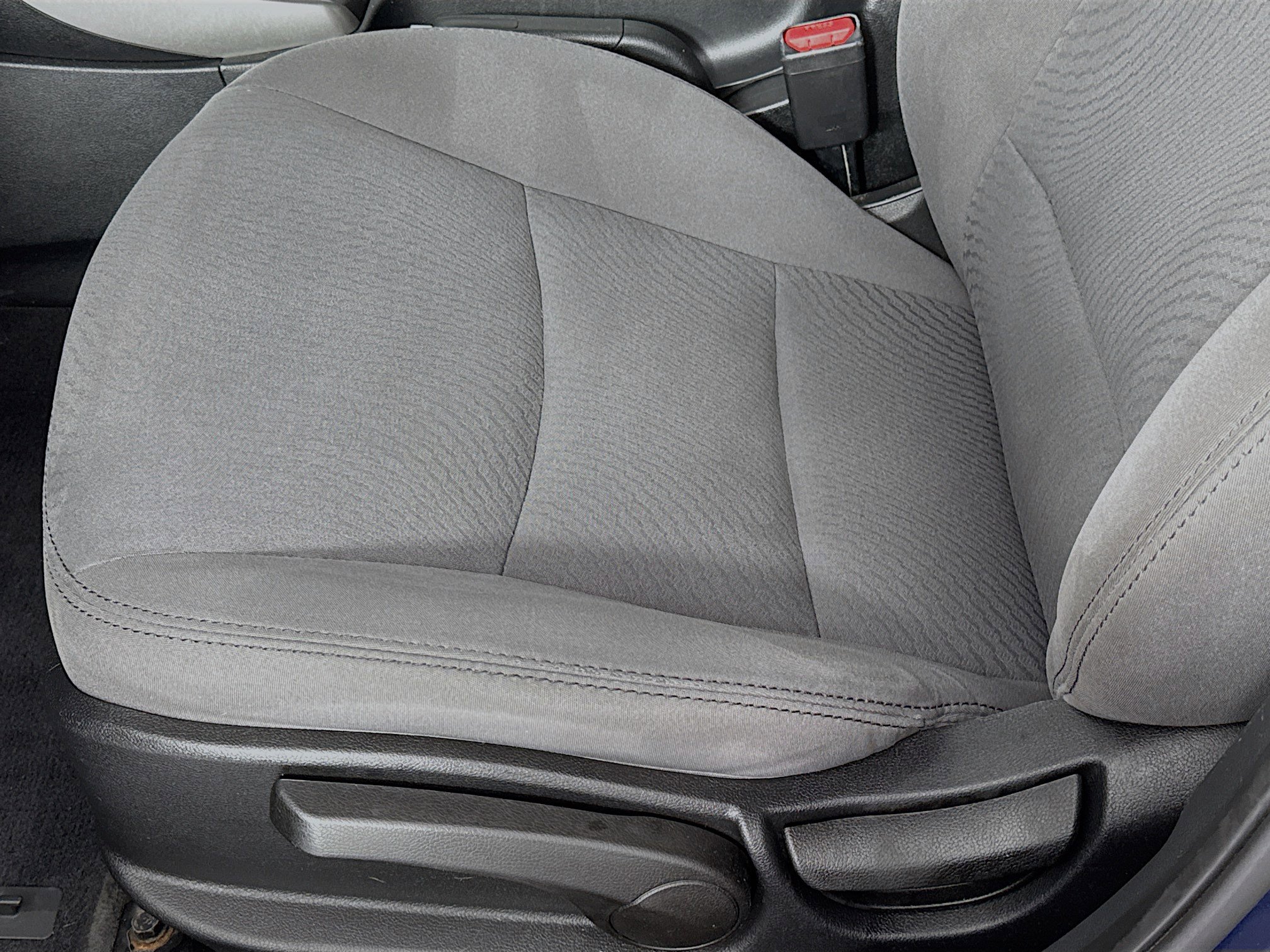 Used 2015 Hyundai Elantra SE w/ Option Group 02 FWD image 18