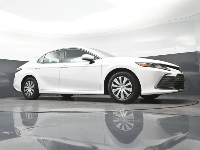 Used 2022 Toyota Camry LE FWD image 30