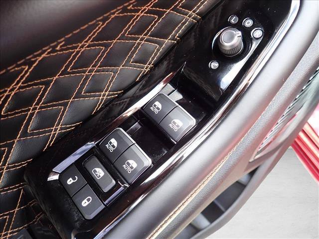 Used 2022 Jeep Grand Cherokee Summit w/ Advanced Protech Group IV AWD/4WD image 19