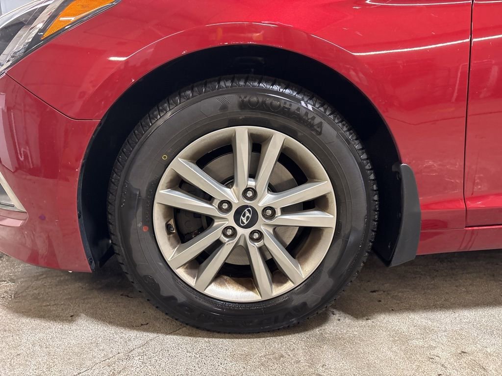 Used 2015 Hyundai Sonata SE image 30