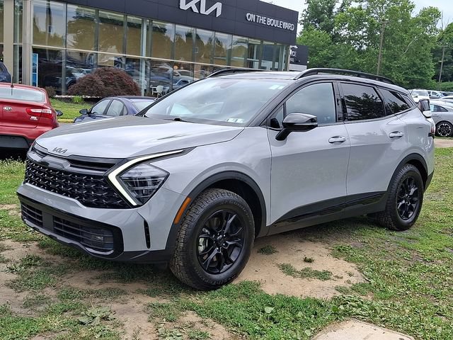 Certified 2025 Kia Sportage X-Pro AWD/4WD image 3