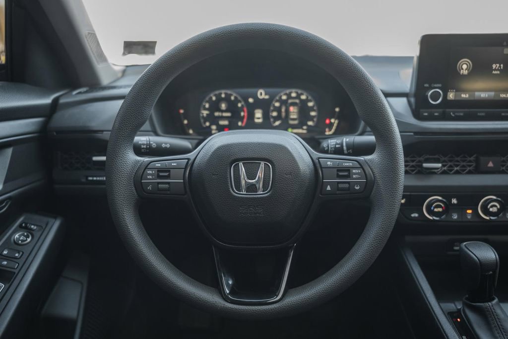 Certified 2023 Honda Accord EX image 27