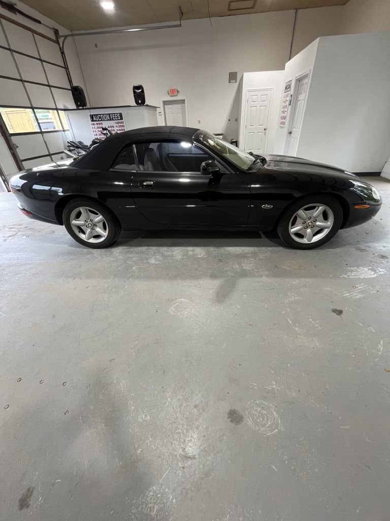 Used 1999 Jaguar XK8 Convertible RWD image 2