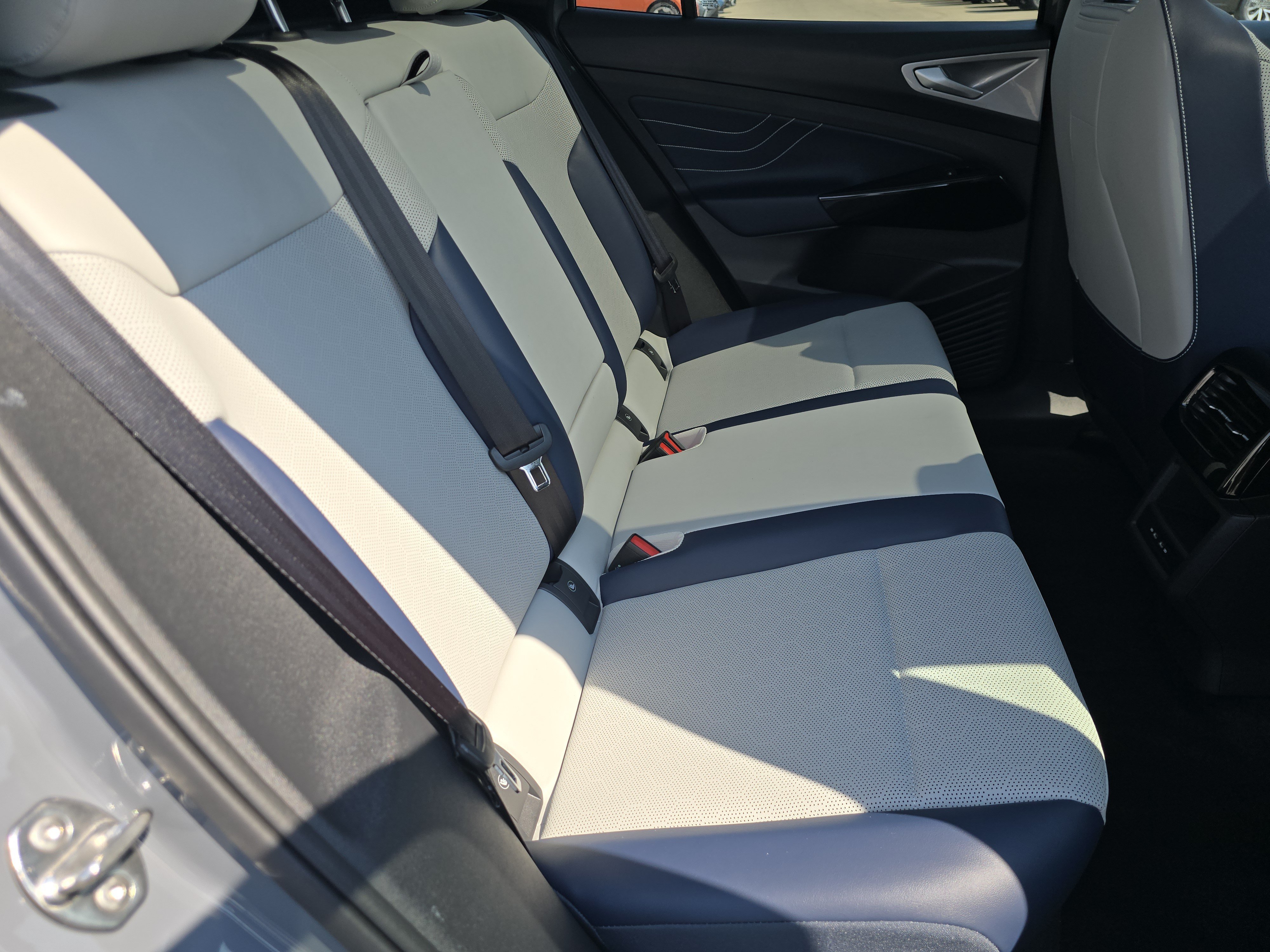New 2026 Volkswagen ID.4 Pro S AWD/4WD image 19