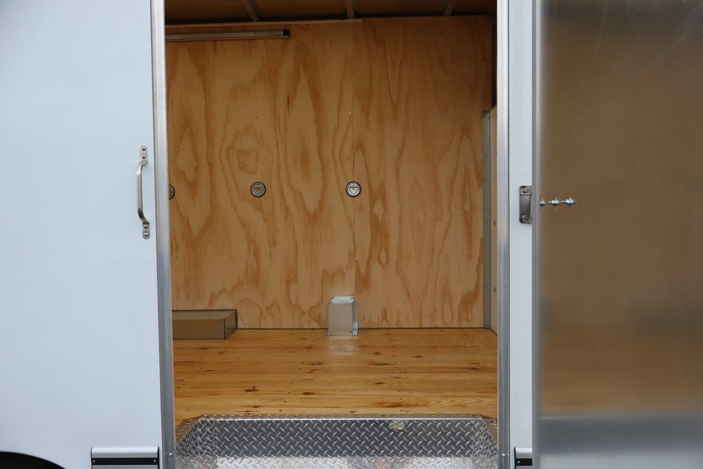 New 2025 Chevrolet Express 3500 w/ Power Convenience Package image 28