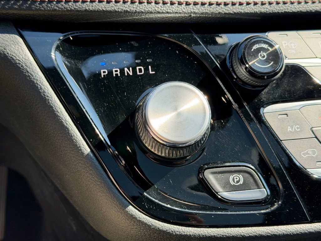 Used 2020 Chrysler Pacifica Limited image 27