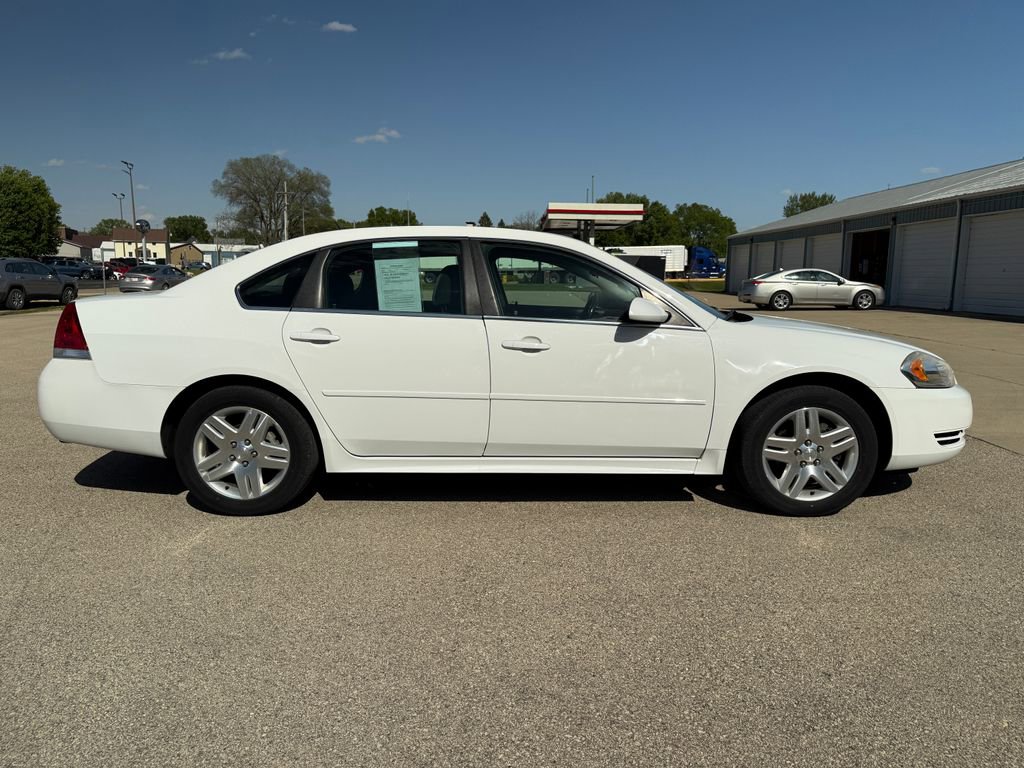 Used 2013 Chevrolet Impala LT w/ LT Sunroof Package FWD image 4